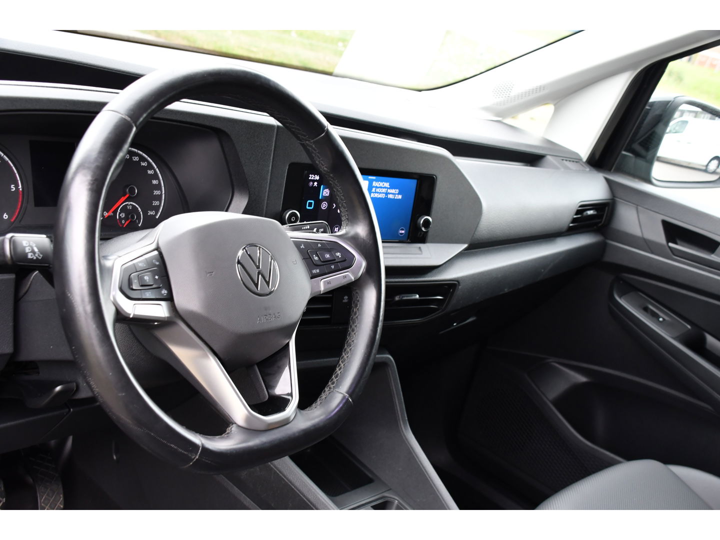 Volkswagen Caddy Cargo 2.0 TDI Exclusive Black Edition Adaptieve Cruise, Carplay, 2 x Schuifdeur, LED, Trekhaak, Leder, 122PK, Automaat, Uniek!