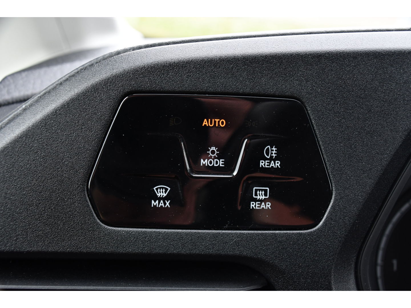 Volkswagen Caddy Cargo 2.0 TDI Exclusive Black Edition Adaptieve Cruise, Carplay, 2 x Schuifdeur, LED, Trekhaak, Leder, 122PK, Automaat, Uniek!