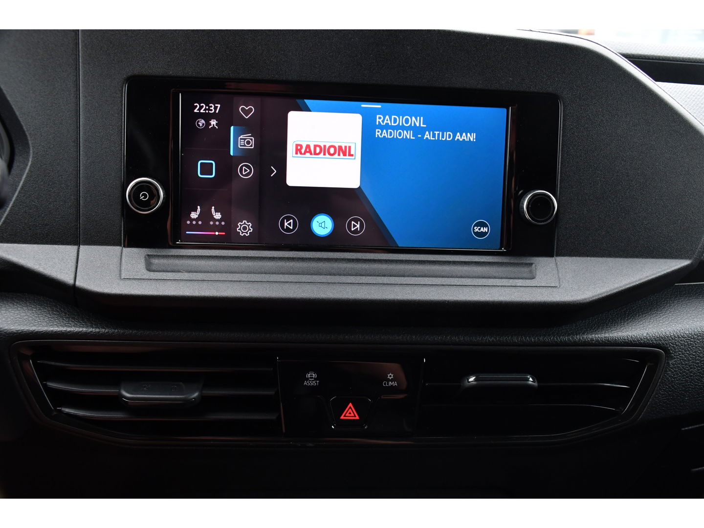 Volkswagen Caddy Cargo 2.0 TDI Exclusive Black Edition Adaptieve Cruise, Carplay, 2 x Schuifdeur, LED, Trekhaak, Leder, 122PK, Automaat, Uniek!
