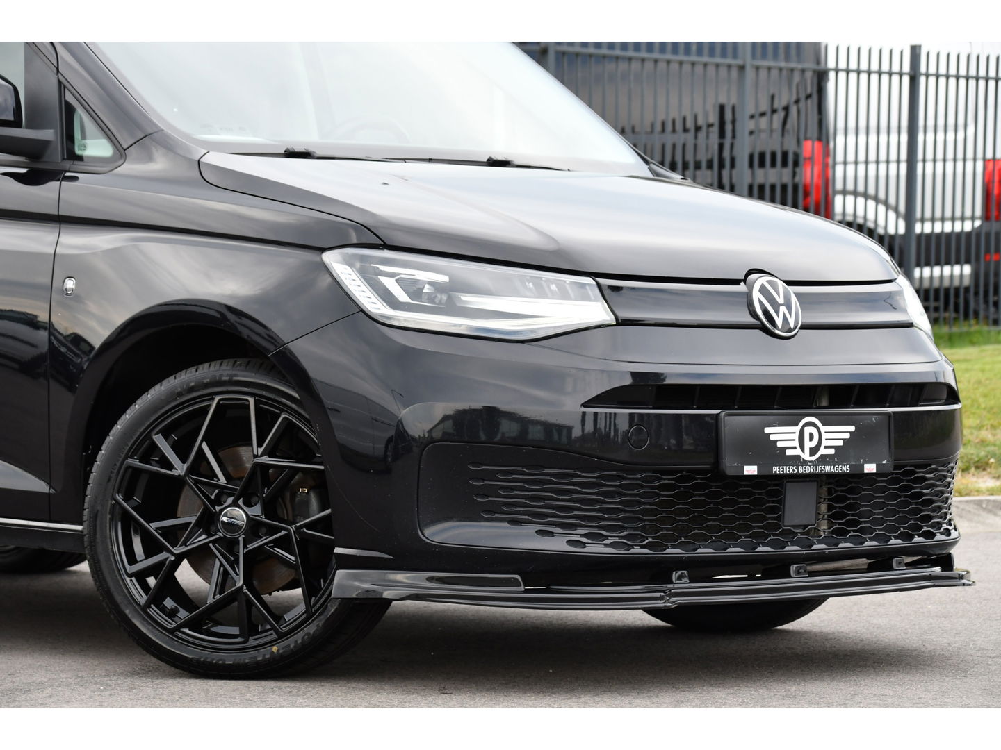 Volkswagen Caddy Cargo 2.0 TDI Exclusive Black Edition Adaptieve Cruise, Carplay, 2 x Schuifdeur, LED, Trekhaak, Leder, 122PK, Automaat, Uniek!