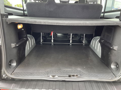 Opel Vivaro Combi 1.6 CDTI 125pk L2H1 BiTurbo ecoFLEX / 9 persoons / vaste prijs rijklaar € 21.950 incl btw bpm / euro 6 diesel / isofix / airco / cruise / navigatie / zilver metallic