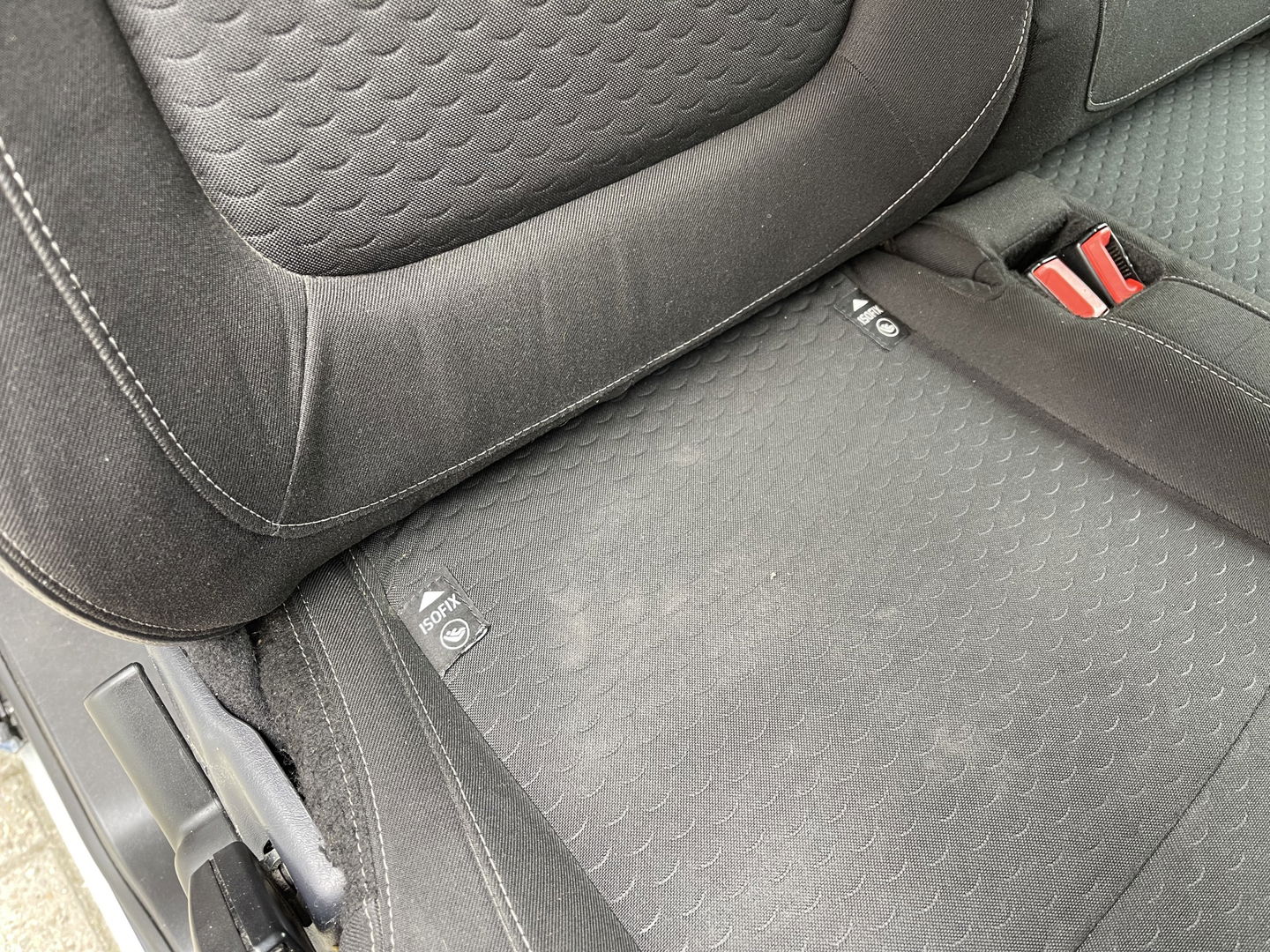 Opel Vivaro Combi 1.6 CDTI 125pk L2H1 BiTurbo ecoFLEX / 9 persoons / vaste prijs rijklaar € 21.950 incl btw bpm / euro 6 diesel / isofix / airco / cruise / navigatie / zilver metallic