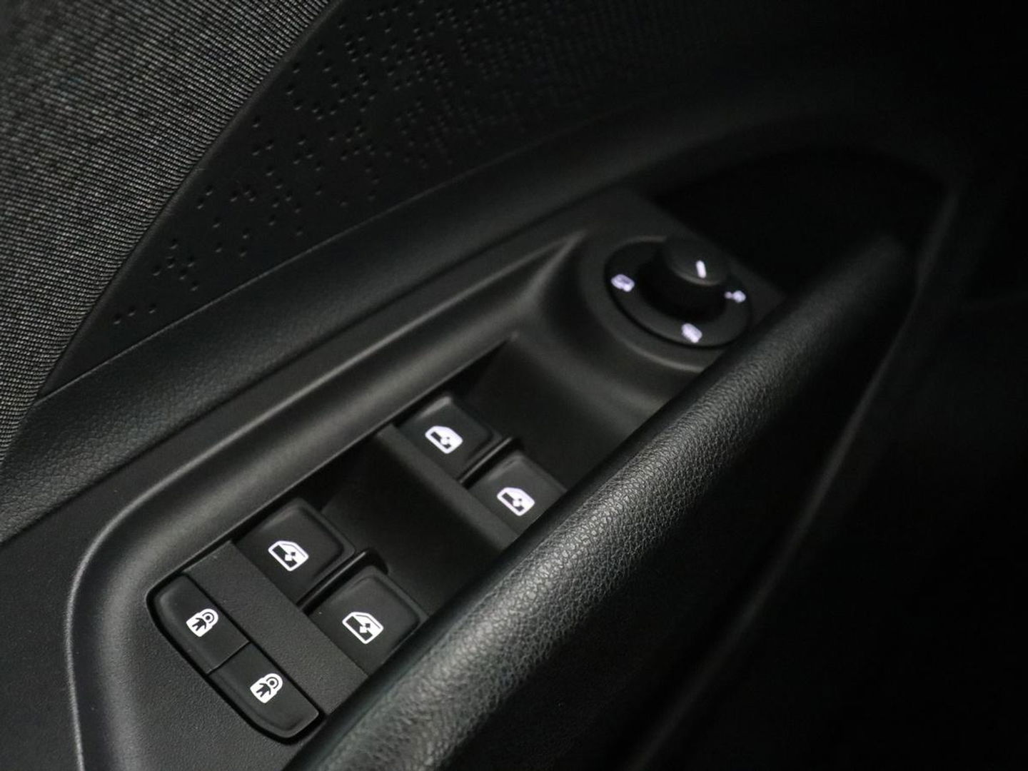 Škoda Enyaq iV 60 | Camera | Carplay | Keyless | Half leder | Navigatie | Full LED | Climate control | Cruise control | Parkeerhulp | Getint glas