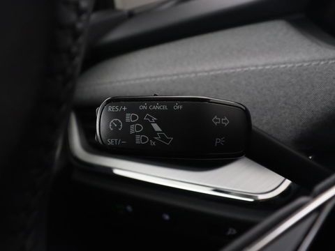 Škoda Enyaq iV 60 | Camera | Carplay | Keyless | Half leder | Navigatie | Full LED | Climate control | Cruise control | Parkeerhulp | Getint glas