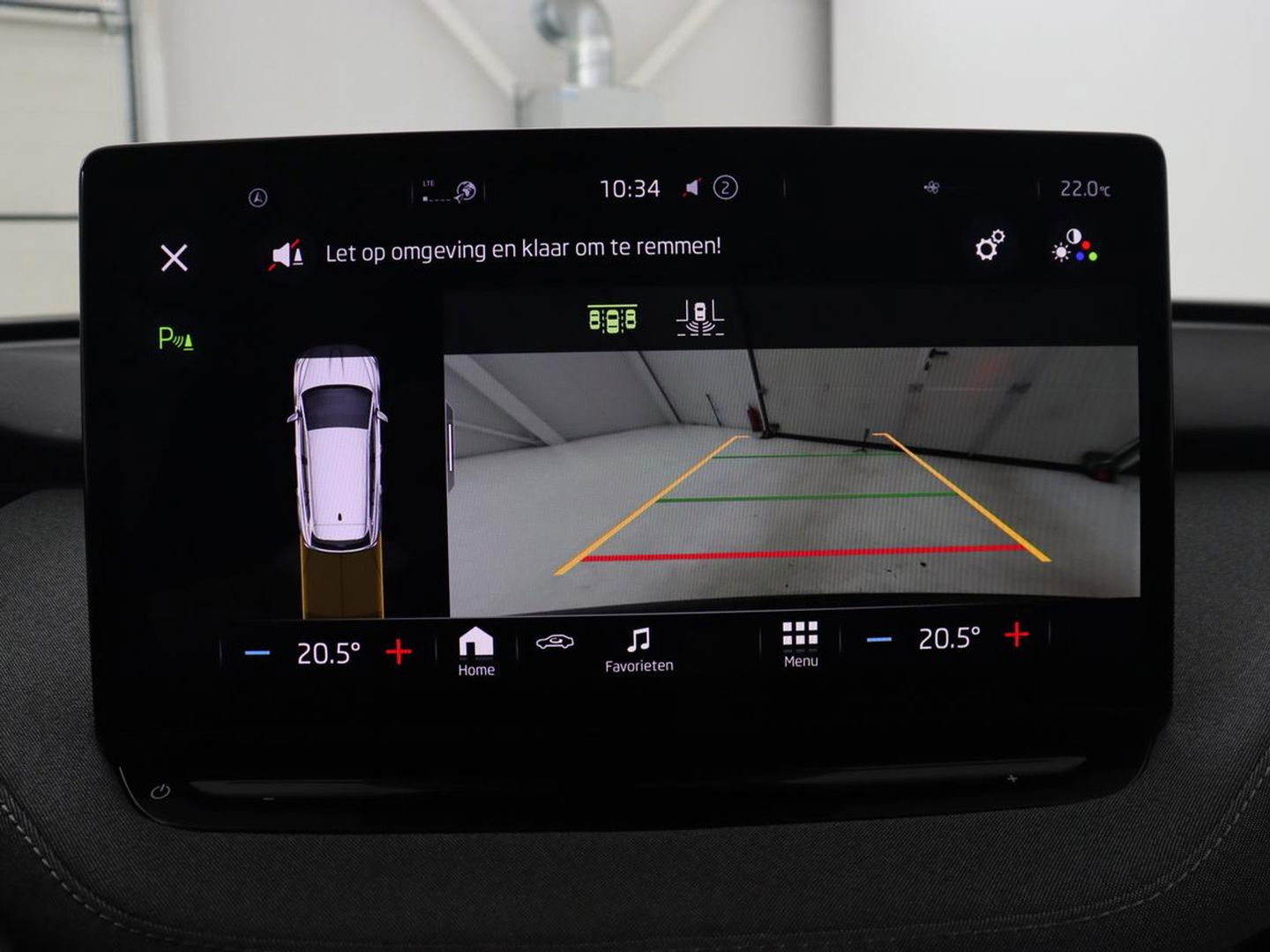 Škoda Enyaq iV 60 | Camera | Carplay | Keyless | Half leder | Navigatie | Full LED | Climate control | Cruise control | Parkeerhulp | Getint glas