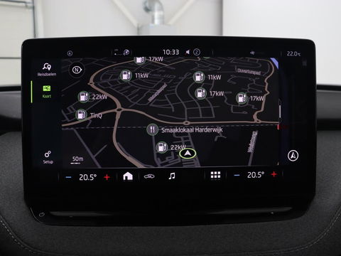 Škoda Enyaq iV 60 | Camera | Carplay | Keyless | Half leder | Navigatie | Full LED | Climate control | Cruise control | Parkeerhulp | Getint glas