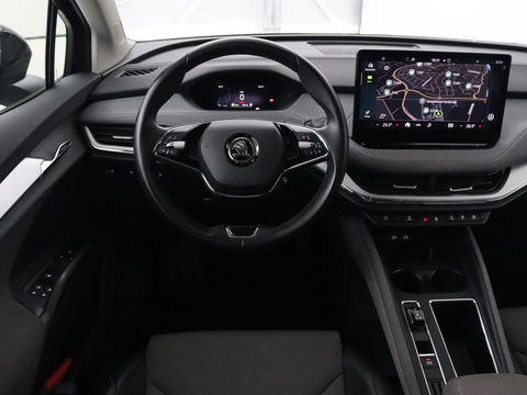 Škoda Enyaq iV 60 | Camera | Carplay | Keyless | Half leder | Navigatie | Full LED | Climate control | Cruise control | Parkeerhulp | Getint glas