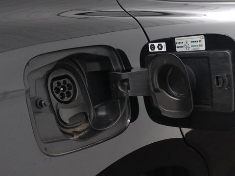 Škoda Enyaq iV 60 | Camera | Carplay | Keyless | Half leder | Navigatie | Full LED | Climate control | Cruise control | Parkeerhulp | Getint glas