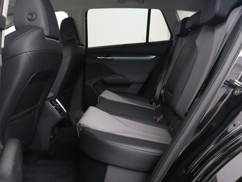 Škoda Enyaq iV 60 | Camera | Carplay | Keyless | Half leder | Navigatie | Full LED | Climate control | Cruise control | Parkeerhulp | Getint glas