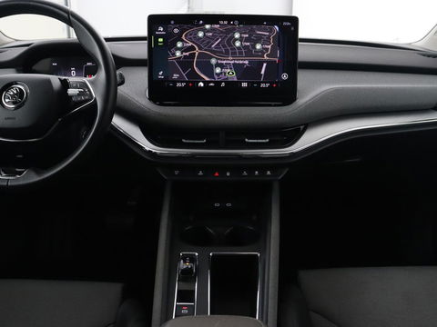 Škoda Enyaq iV 60 | Camera | Carplay | Keyless | Half leder | Navigatie | Full LED | Climate control | Cruise control | Parkeerhulp | Getint glas