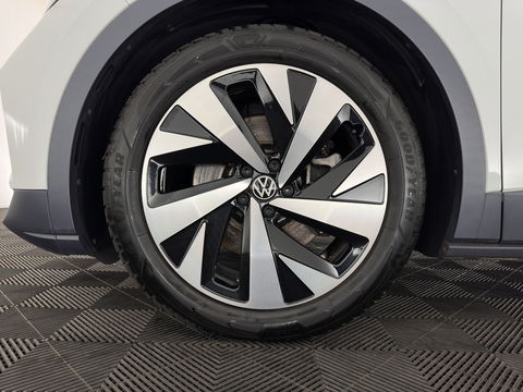 Volkswagen ID.4 First 77 kWh [ 3-Fase ] (INCL-BTW) *HEAT-PUMP | LEATHER-MICROFIBRE | FULL-LED | HEATED-COMFORTSEATS | DIGI-COCKPIT | AMBIENT-LIGHT | NAVI-FULLMAP | ECC | PDC | TOWBAR | PRIVACY-GLASS | CRUISE | CAMERA | CARPLAY | 20