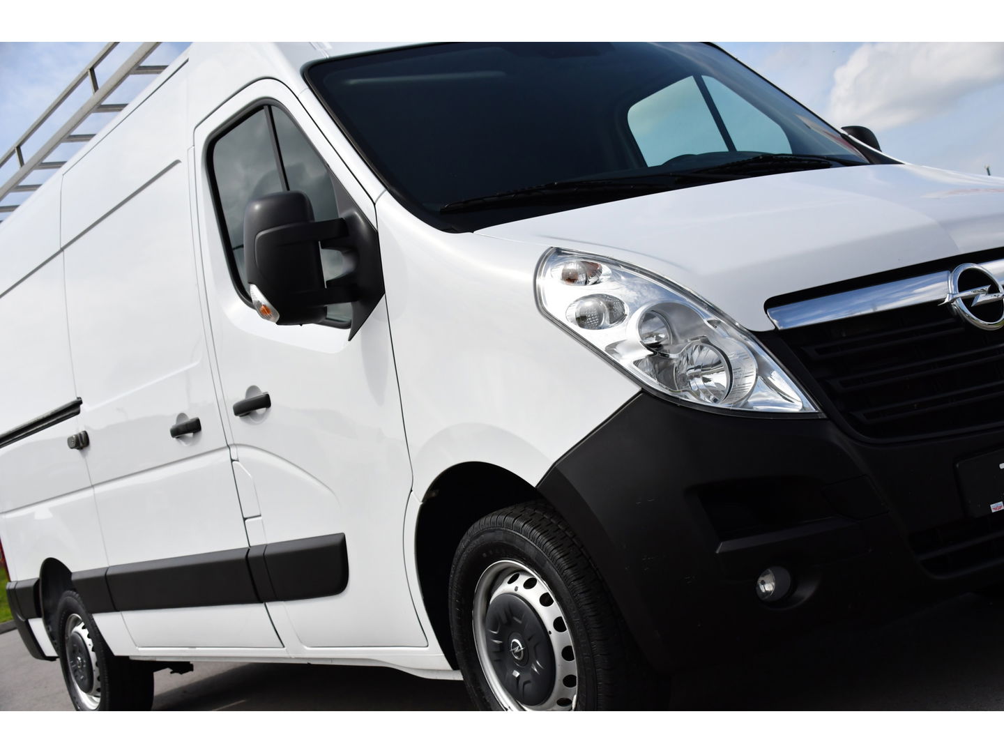 Opel Movano 2.3 CDTI BiTurbo L2H2 Start/Stop Cruise, Sensoren, Multimedia, 170PK, Trekhaak, Imperiaal, Betimmering, Uniek!