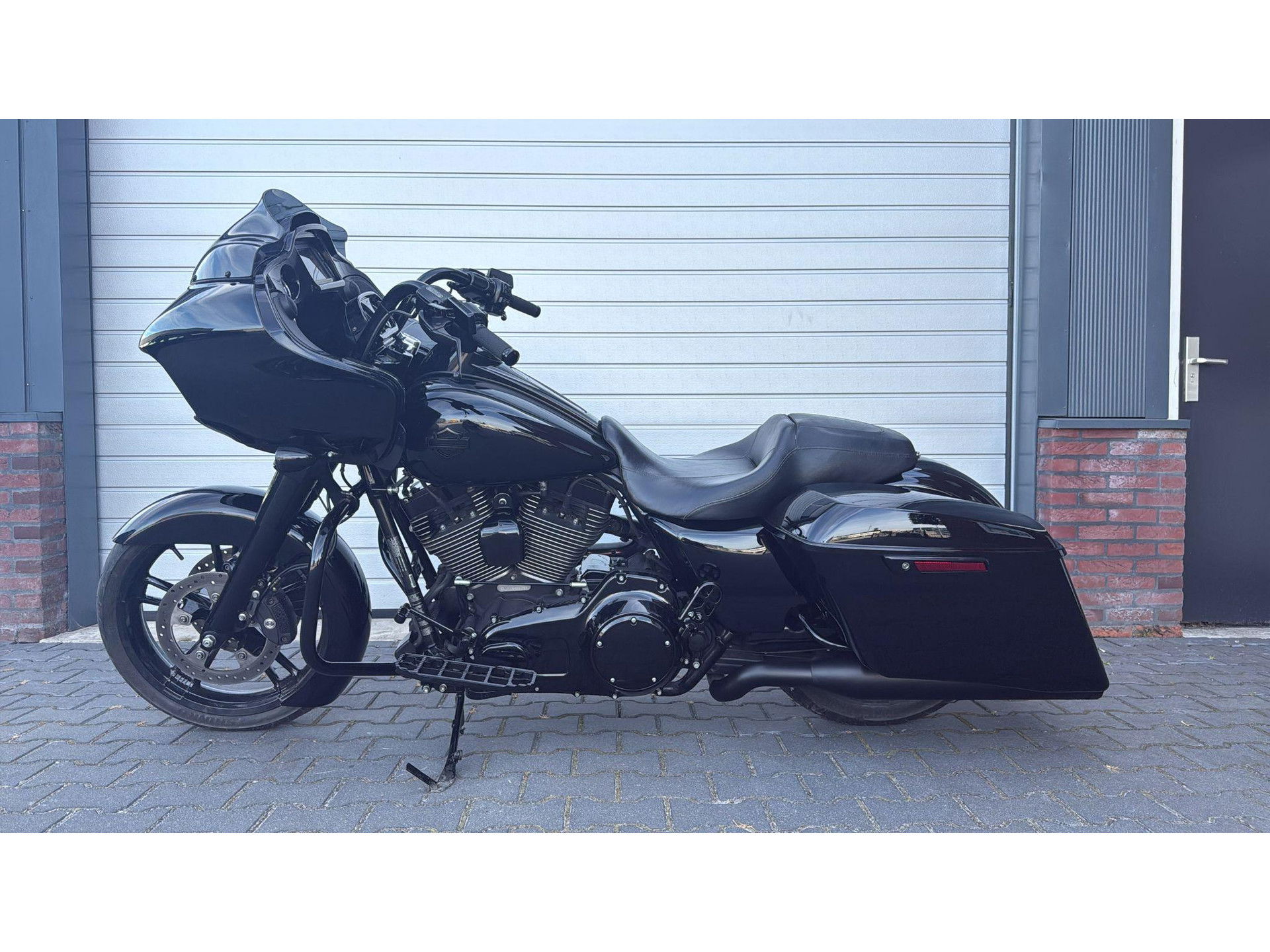 Harley Davidson 103 FLTRXS Road Glide Roadglide Black Out