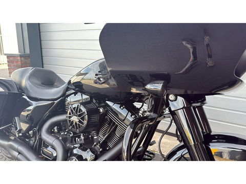 Harley Davidson 103 FLTRXS Road Glide Roadglide Black Out