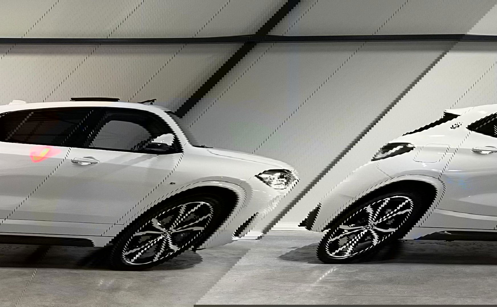 BMW X2 sDrive20i M-sport 178PK Pano Trekhaak Sfeer Head-up