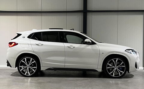 BMW X2 sDrive20i M-sport 178PK Pano Trekhaak Sfeer Head-up