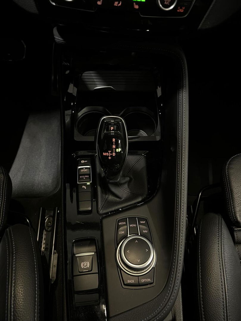 BMW X2 sDrive20i M-sport 178PK Pano Trekhaak Sfeer Head-up