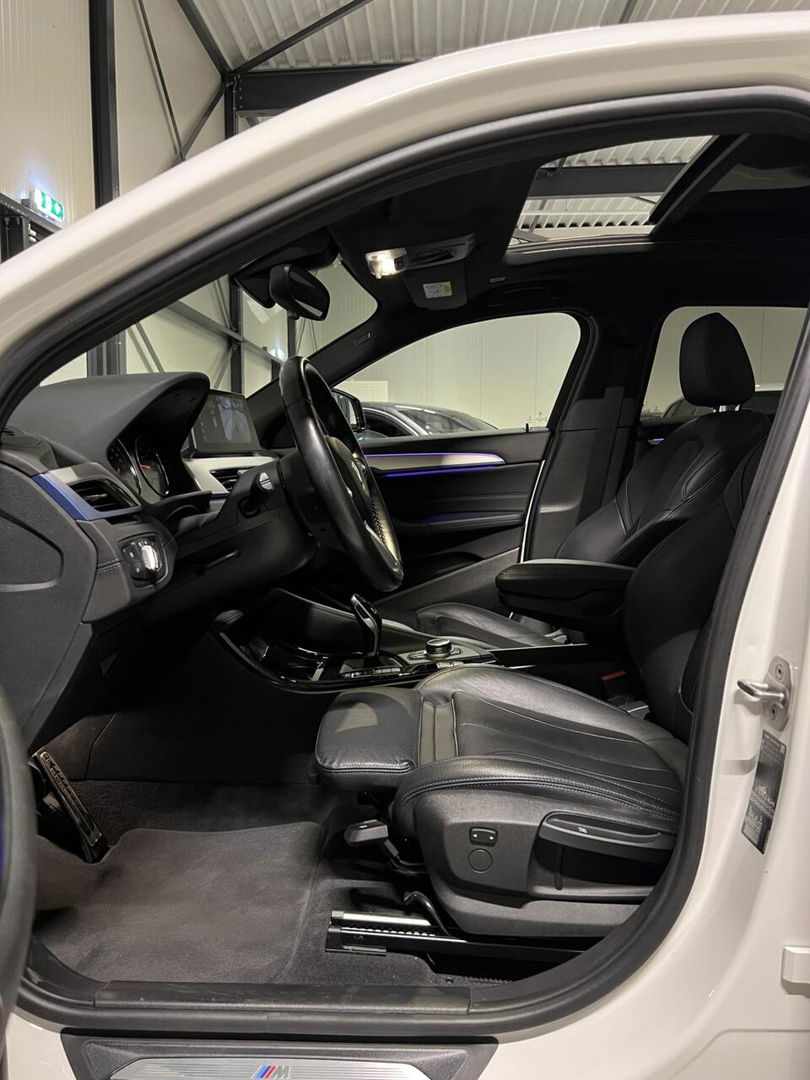 BMW X2 sDrive20i M-sport 178PK Pano Trekhaak Sfeer Head-up