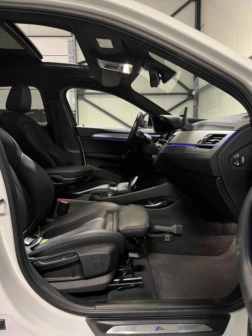BMW X2 sDrive20i M-sport 178PK Pano Trekhaak Sfeer Head-up