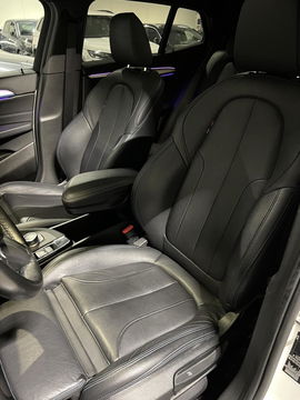 BMW X2 sDrive20i M-sport 178PK Pano Trekhaak Sfeer Head-up
