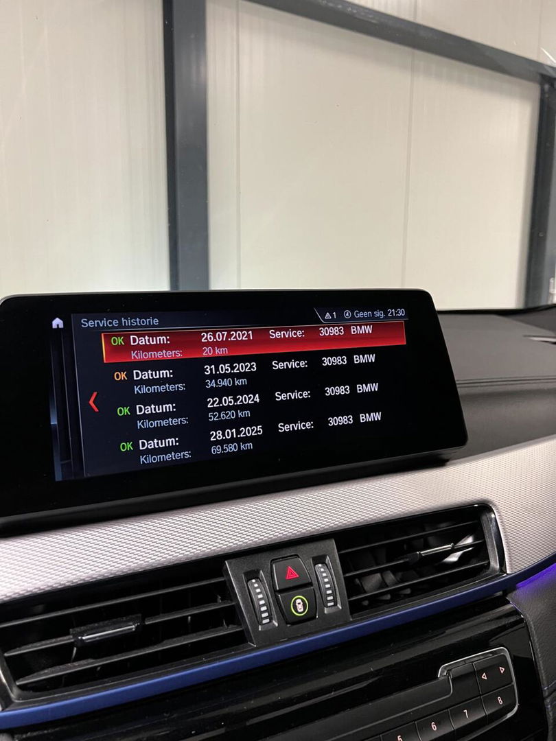 BMW X2 sDrive20i M-sport 178PK Pano Trekhaak Sfeer Head-up
