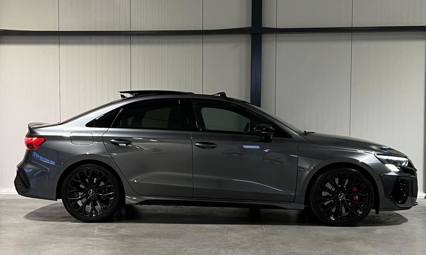 Audi RS3 2.5 TFSI RS3 Limousine Akrapovic Pano B&O Org. NL