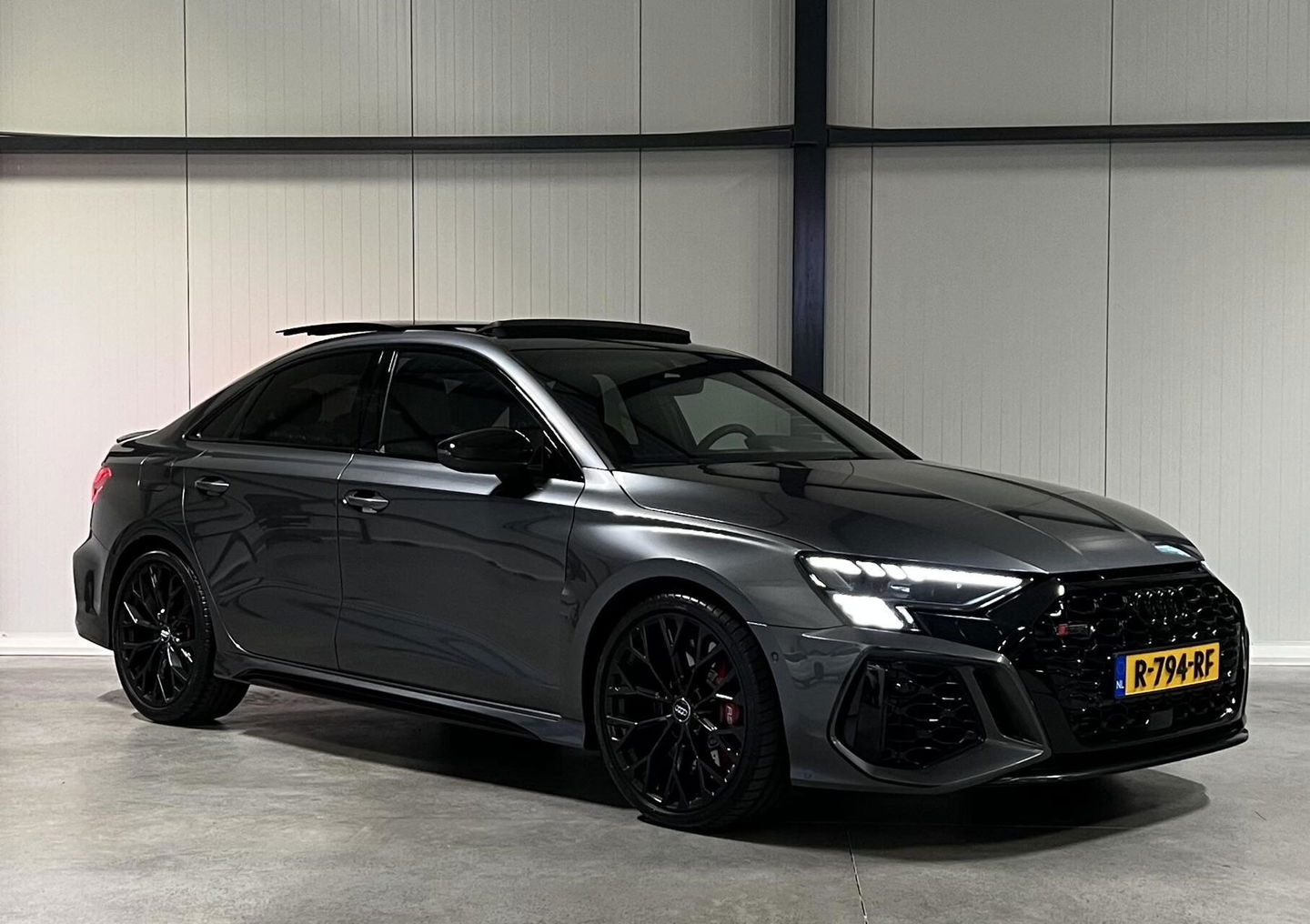 Audi RS3 2.5 TFSI RS3 Limousine Akrapovic Pano B&O Org. NL