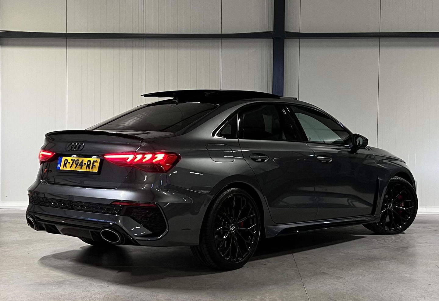Audi RS3 2.5 TFSI RS3 Limousine Akrapovic Pano B&O Org. NL