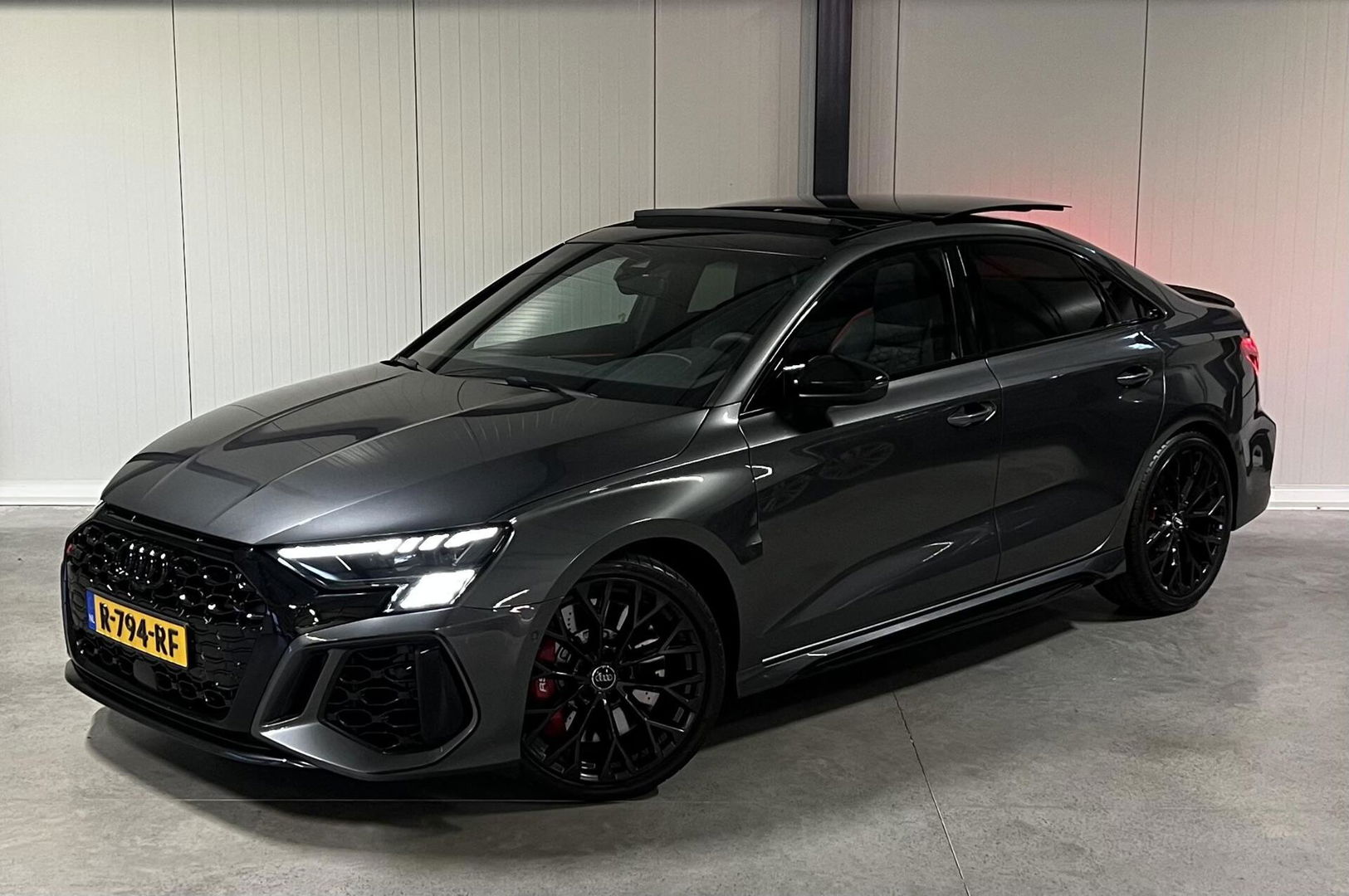 Audi RS3 2.5 TFSI RS3 Limousine Akrapovic Pano B&O Org. NL