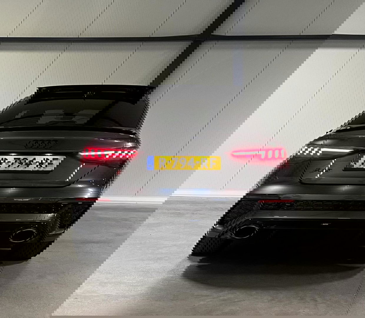 Audi RS3 2.5 TFSI RS3 Limousine Akrapovic Pano B&O Org. NL