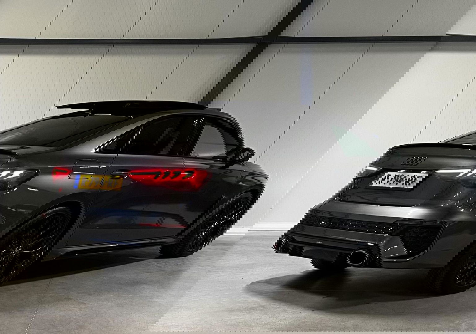 Audi RS3 2.5 TFSI RS3 Limousine Akrapovic Pano B&O Org. NL