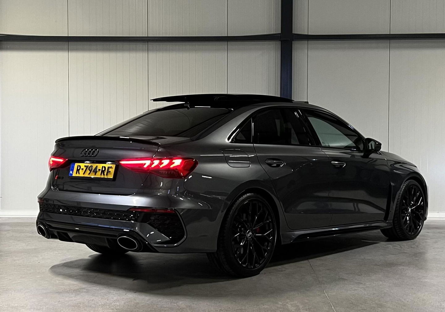 Audi RS3 2.5 TFSI RS3 Limousine Akrapovic Pano B&O Org. NL