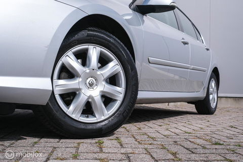 Renault Laguna 2.0 16V Dynamique | Dealer onderhouden | Lage km stand | Navigatie | Zeer nette auto | Clima |