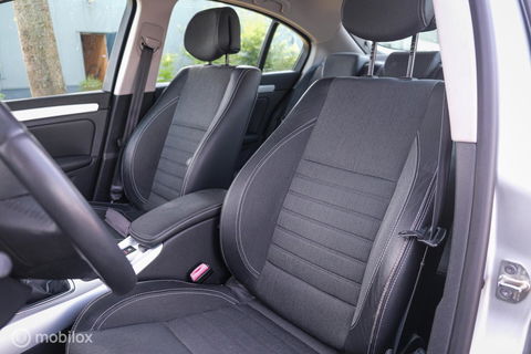 Renault Laguna 2.0 16V Dynamique | Dealer onderhouden | Lage km stand | Navigatie | Zeer nette auto | Clima |