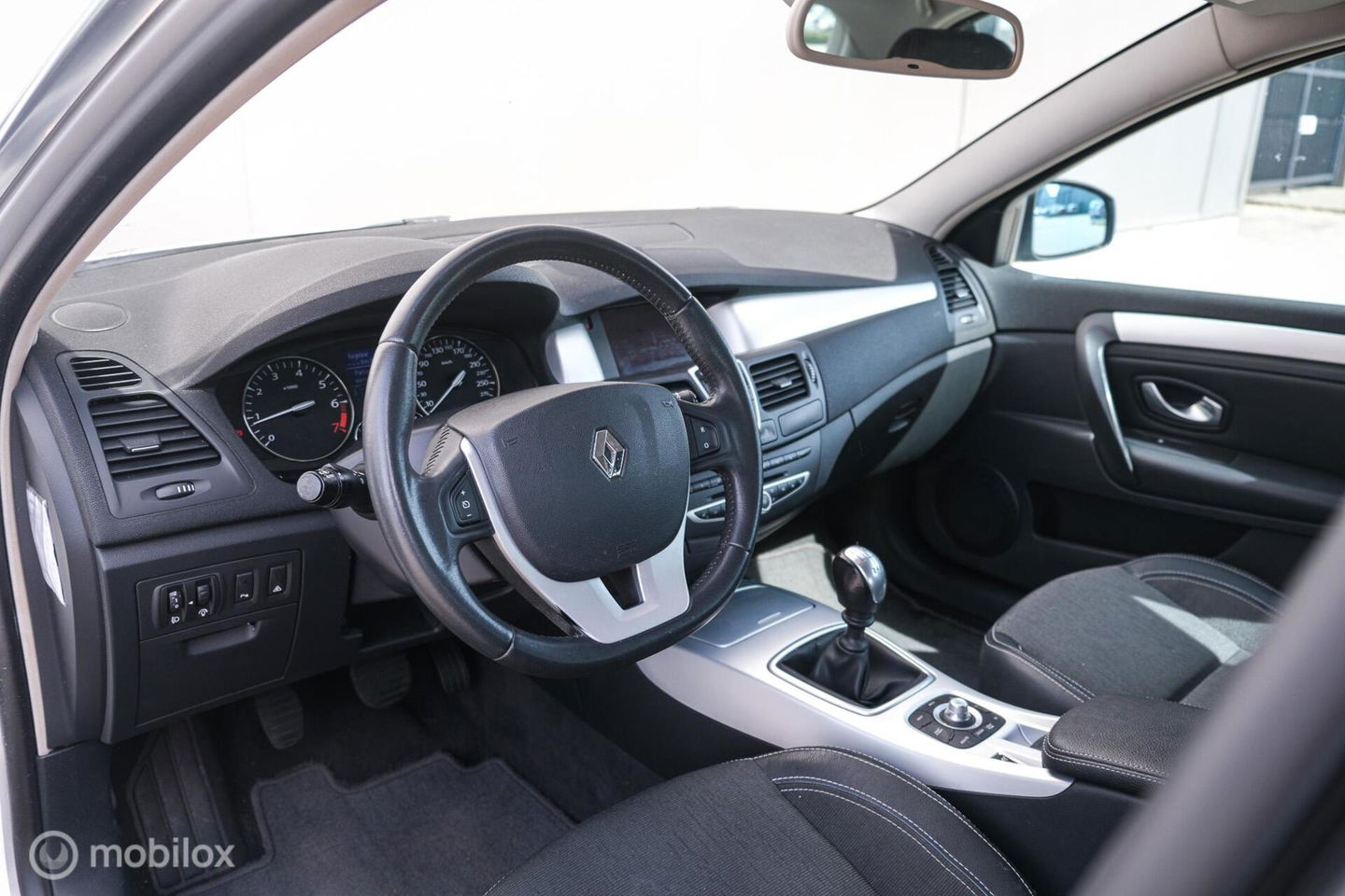 Renault Laguna 2.0 16V Dynamique | Dealer onderhouden | Lage km stand | Navigatie | Zeer nette auto | Clima |