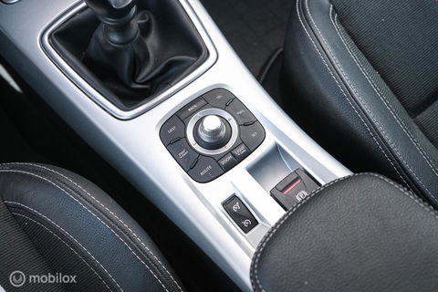 Renault Laguna 2.0 16V Dynamique | Dealer onderhouden | Lage km stand | Navigatie | Zeer nette auto | Clima |
