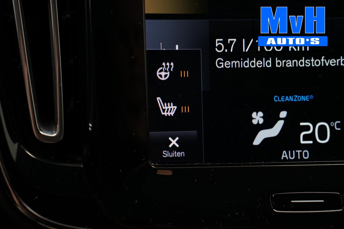 Volvo XC40 2.0 D3 Momentum|LEER|TREKH|CAMERA|STOEL/STUUR.VERW