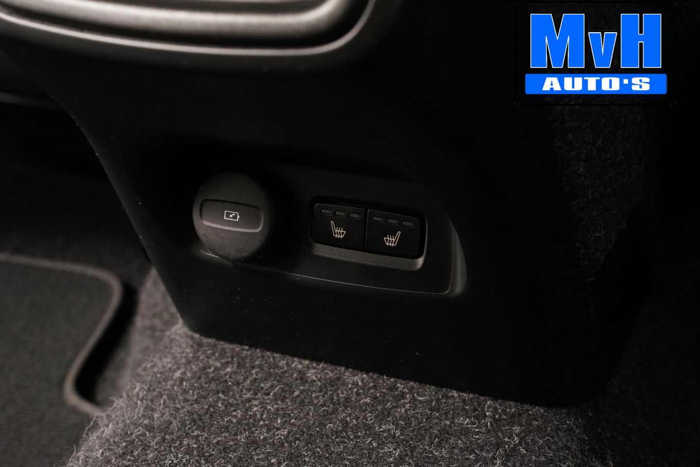 Volvo XC40 2.0 D3 Momentum|LEER|TREKH|CAMERA|STOEL/STUUR.VERW