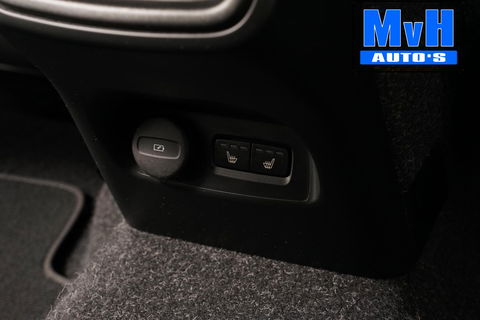 Volvo XC40 2.0 D3 Momentum|LEER|TREKH|CAMERA|STOEL/STUUR.VERW