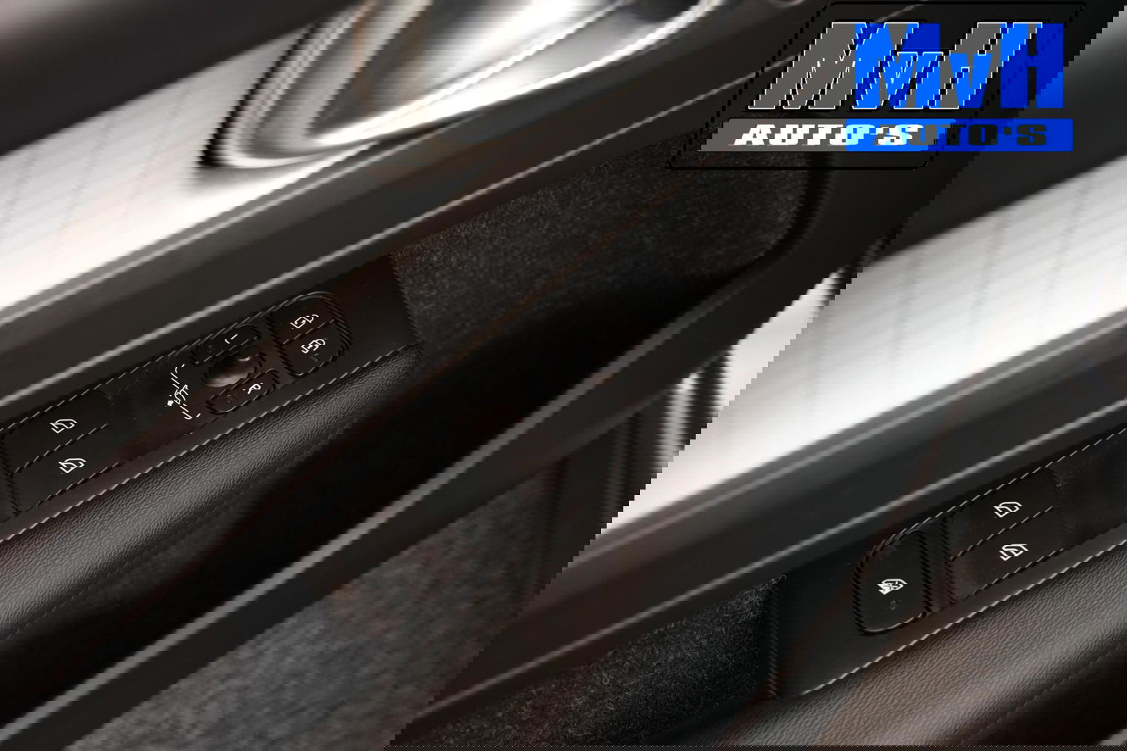 Volvo XC40 2.0 D3 Momentum|LEER|TREKH|CAMERA|STOEL/STUUR.VERW