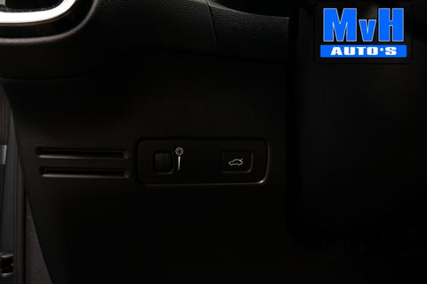 Volvo XC40 2.0 D3 Momentum|LEER|TREKH|CAMERA|STOEL/STUUR.VERW