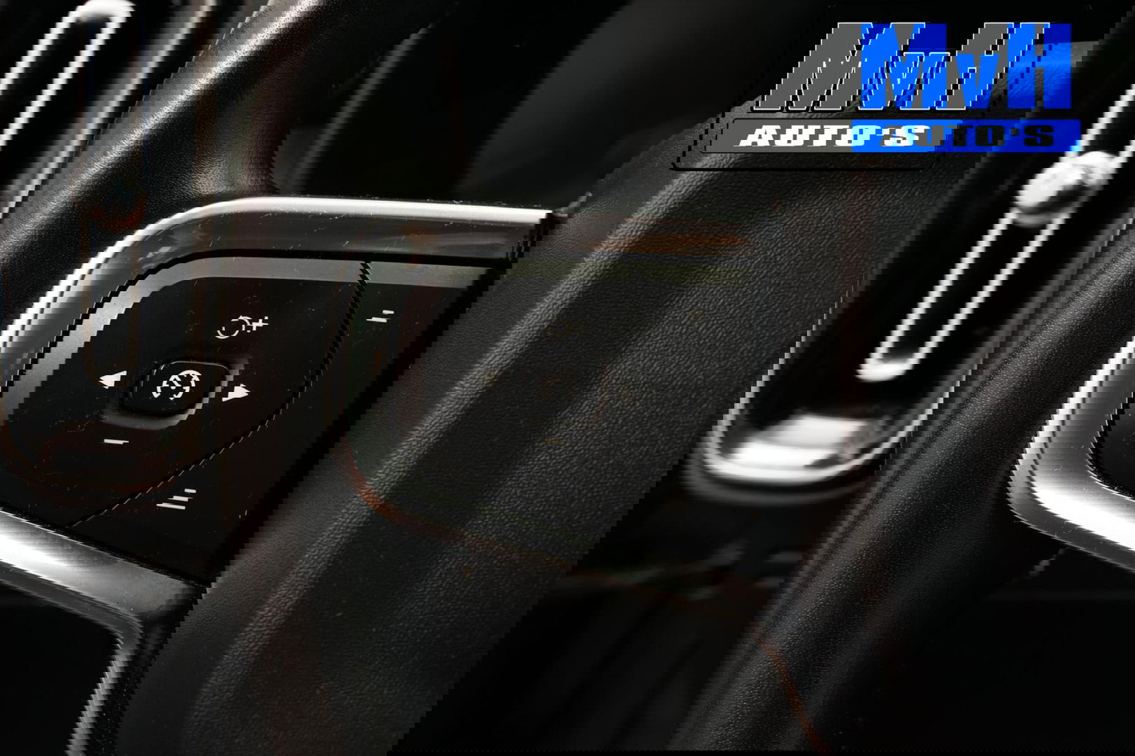 Volvo XC40 2.0 D3 Momentum|LEER|TREKH|CAMERA|STOEL/STUUR.VERW