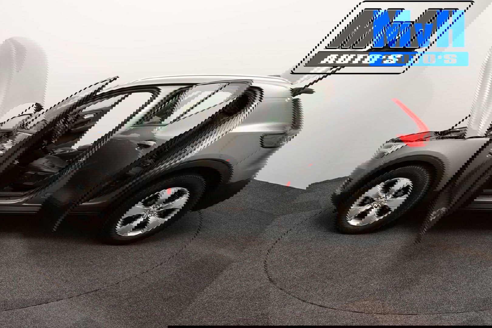 Volvo XC40 2.0 D3 Momentum|LEER|TREKH|CAMERA|STOEL/STUUR.VERW