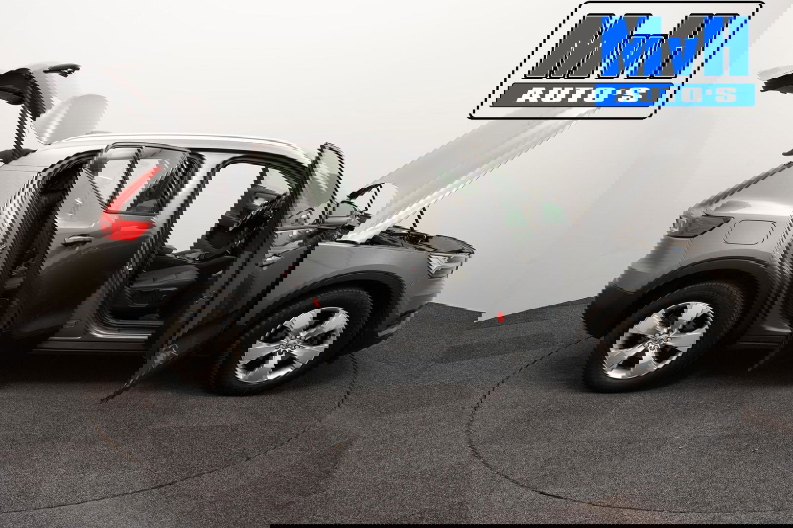 Volvo XC40 2.0 D3 Momentum|LEER|TREKH|CAMERA|STOEL/STUUR.VERW