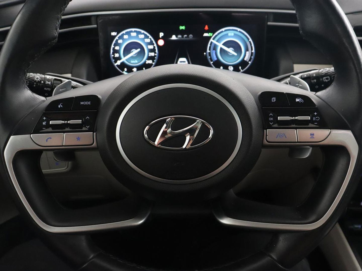Hyundai Tucson 1.6 T-GDI PHEV Premium Sky 4WD | Panoramadak | Stoelventilatie | Leder | 360 Camera | Krell Audio | Adaptive cruise | Achterbankverwarming | Carplay | Memory | Plug In