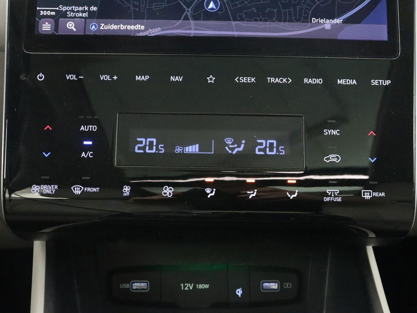 Hyundai Tucson 1.6 T-GDI PHEV Premium Sky 4WD | Panoramadak | Stoelventilatie | Leder | 360 Camera | Krell Audio | Adaptive cruise | Achterbankverwarming | Carplay | Memory | Plug In