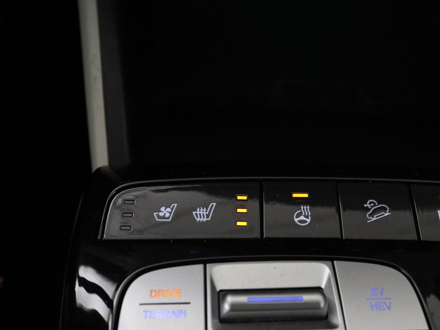 Hyundai Tucson 1.6 T-GDI PHEV Premium Sky 4WD | Panoramadak | Stoelventilatie | Leder | 360 Camera | Krell Audio | Adaptive cruise | Achterbankverwarming | Carplay | Memory | Plug In