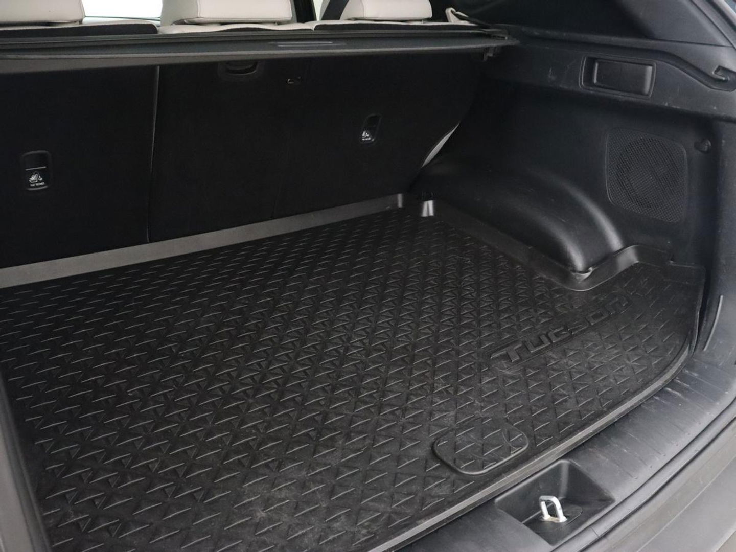 Hyundai Tucson 1.6 T-GDI PHEV Premium Sky 4WD | Panoramadak | Stoelventilatie | Leder | 360 Camera | Krell Audio | Adaptive cruise | Achterbankverwarming | Carplay | Memory | Plug In