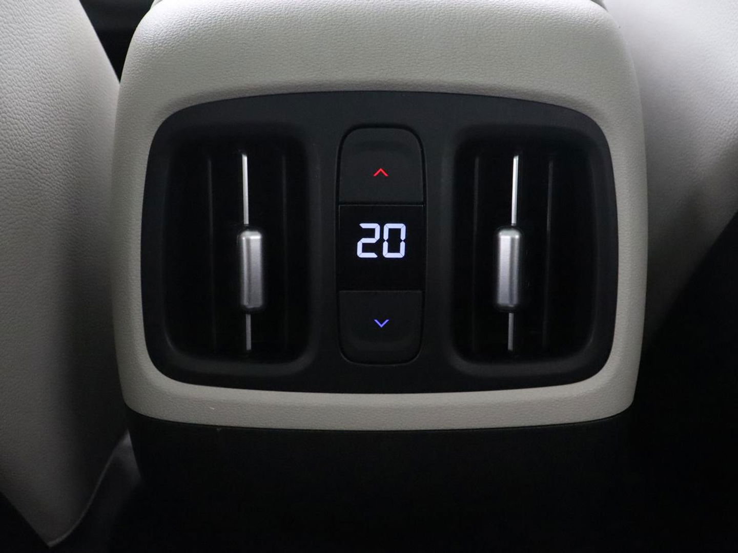 Hyundai Tucson 1.6 T-GDI PHEV Premium Sky 4WD | Panoramadak | Stoelventilatie | Leder | 360 Camera | Krell Audio | Adaptive cruise | Achterbankverwarming | Carplay | Memory | Plug In