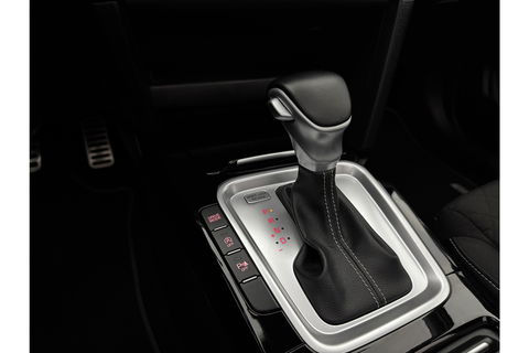 Kia pro_cee'd 1.5 T-GDi MHEV GT-Line 170PK Pano LED Carplay Camera Clima Cruise Navi PDC Trekhaak 17"LMV
